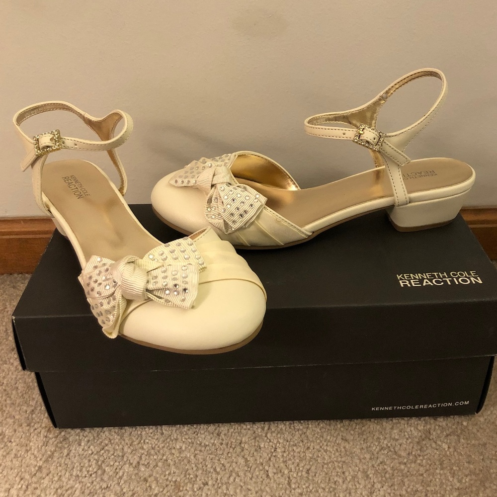 Kenneth Cole Reaction Young Girl's Dress Shoe